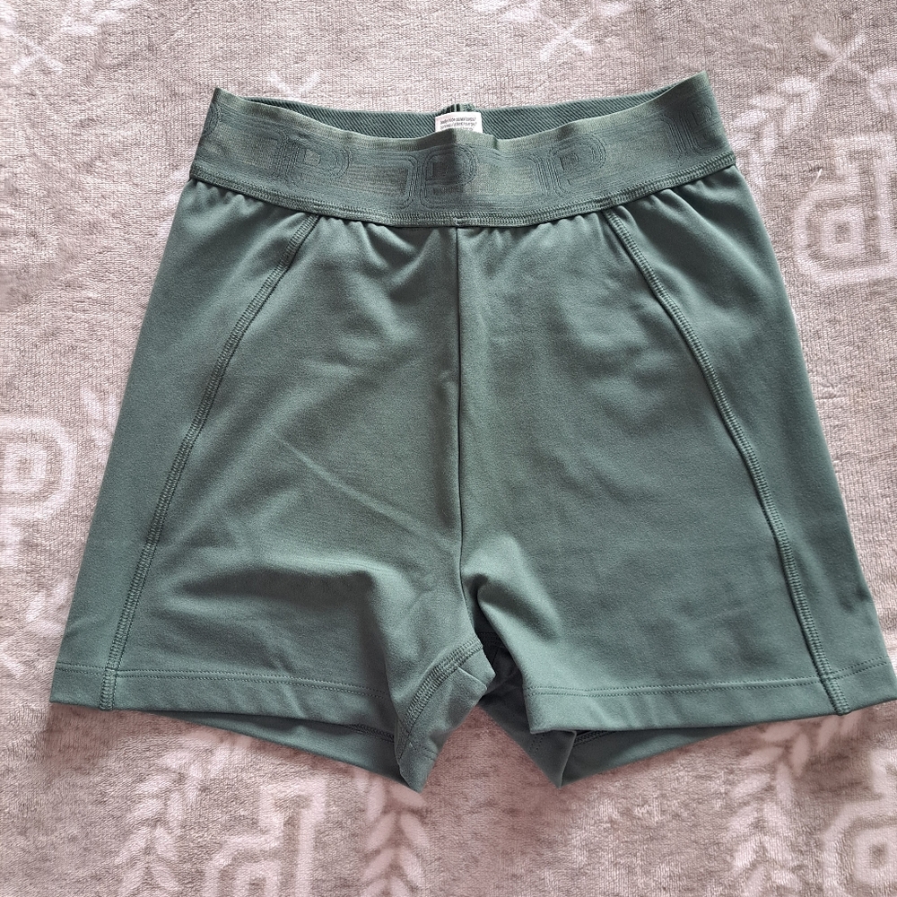 PINK shorts (S) New